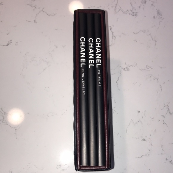 Chanel Quilted Leather Book Set Bookset Decor - Picture 4 of 10